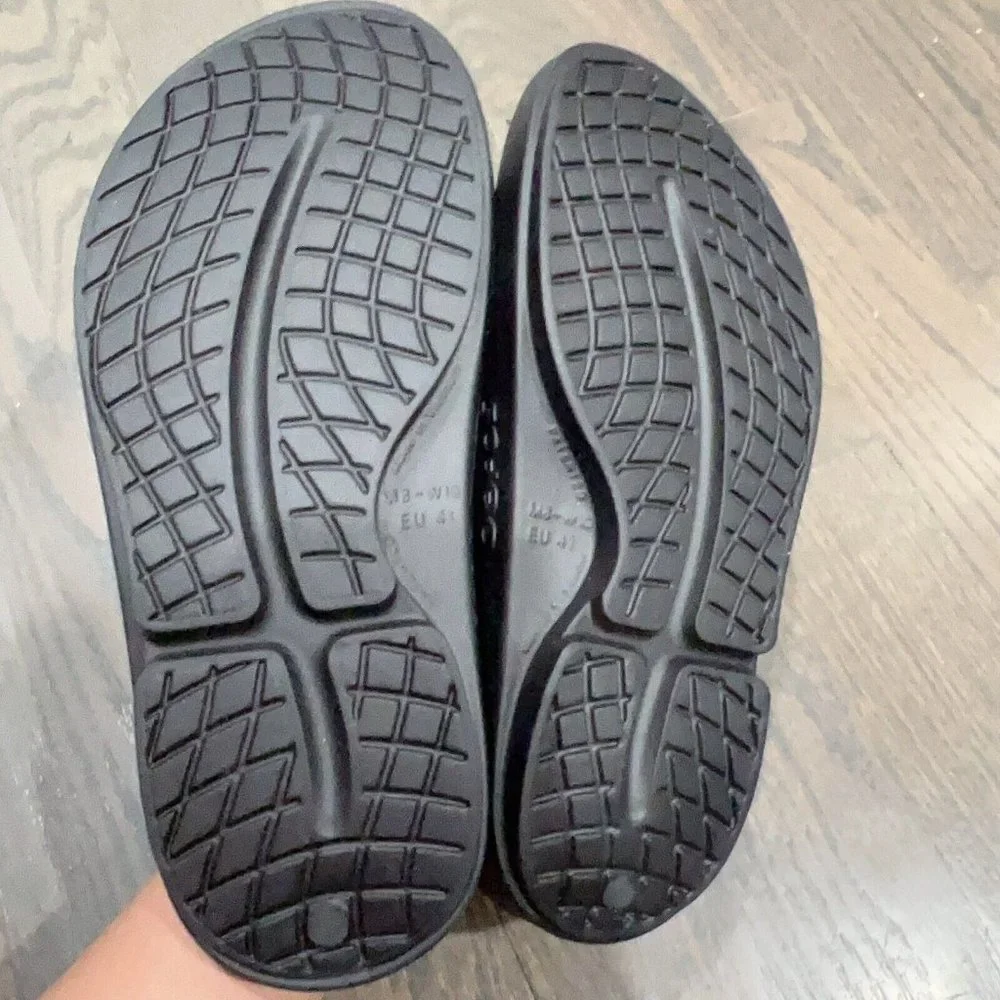 OOFOS Ooahh Luxe Sandal Slide Black Waterproof EU 41 Womens US 10/ Mens US 8 - Picture 6 of 7